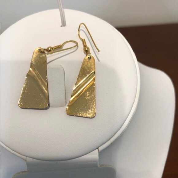 Red Cream Two-Tone Rectangular Dangle Earrings 80's Style - Picture 4 of 10